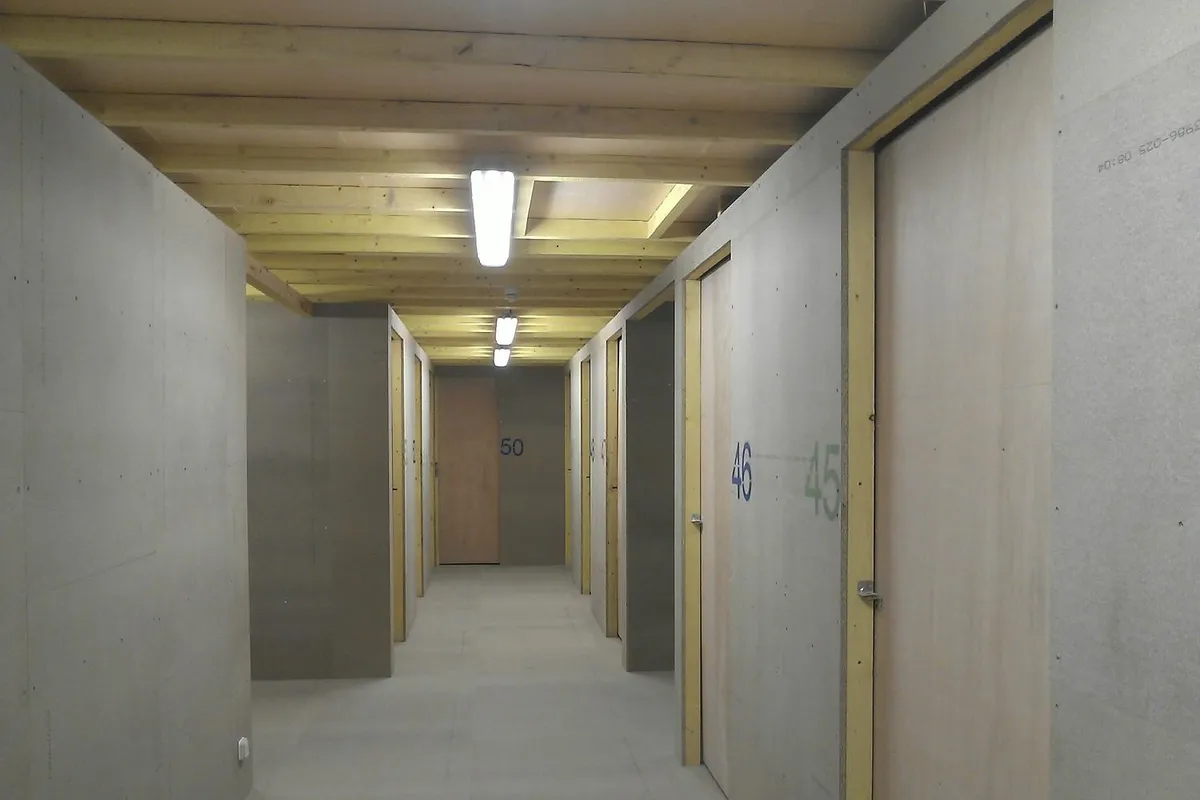 Couloir de box numérotés chez All Box